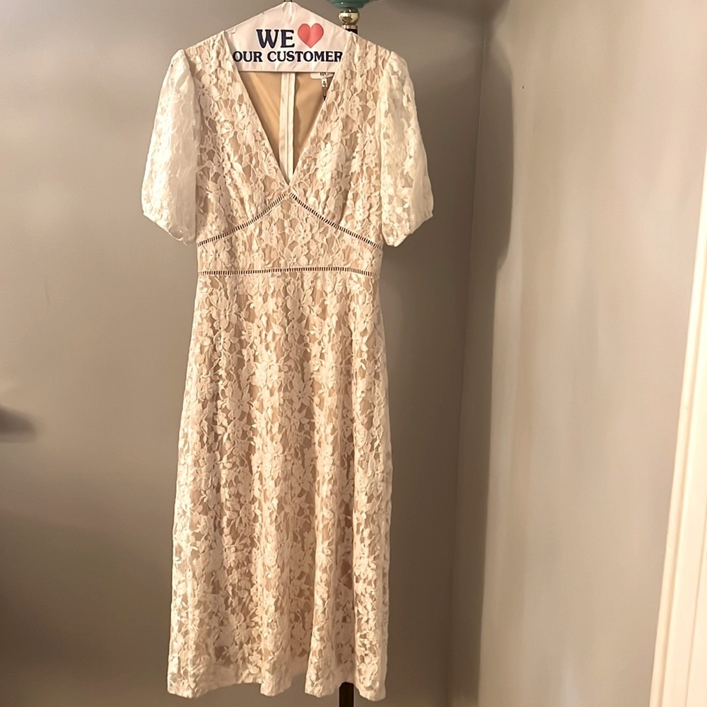NWT NSR lace white and nude dress size: M